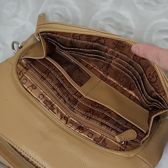 TIGNANELLO Tan Genuine Leather Shoulder Bag Elevated Basic Purse Elevated Basic - Picture 11 of 11